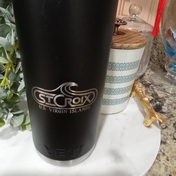 YETI WATER BOTTLE - Picture 7 of 13